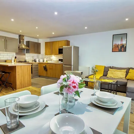 Appartamento 2 Bed Flat In Islington Londra Esterno foto